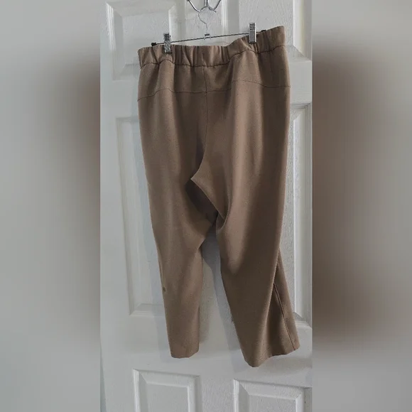 Lululemon On The Fly Crop 23" Pant - Picture 2 of 12